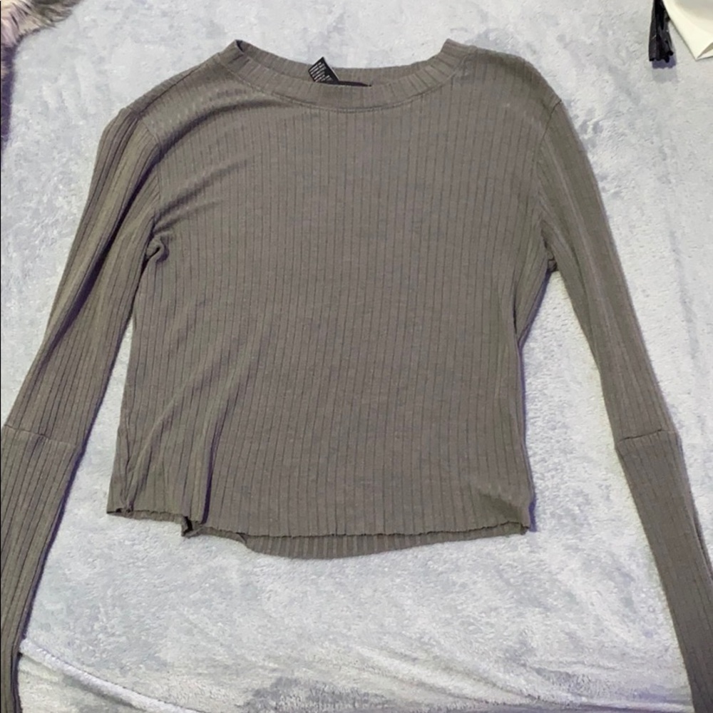 Long sleeve crop top